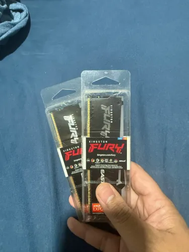 Memória RAM DDR5 32gb(2x16) Kingston Fury RGB 6000mhz - LACRADAS+NF!