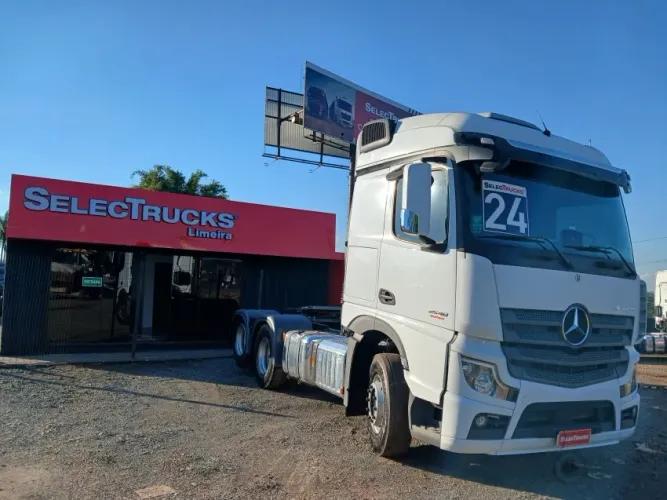 Mercedes-Benz Actros 2548 LS 6x2 2023/2024.
