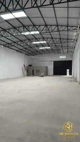Imóvel para venda tem 585 metros quadrados em Pedras - Eusébio - CE
