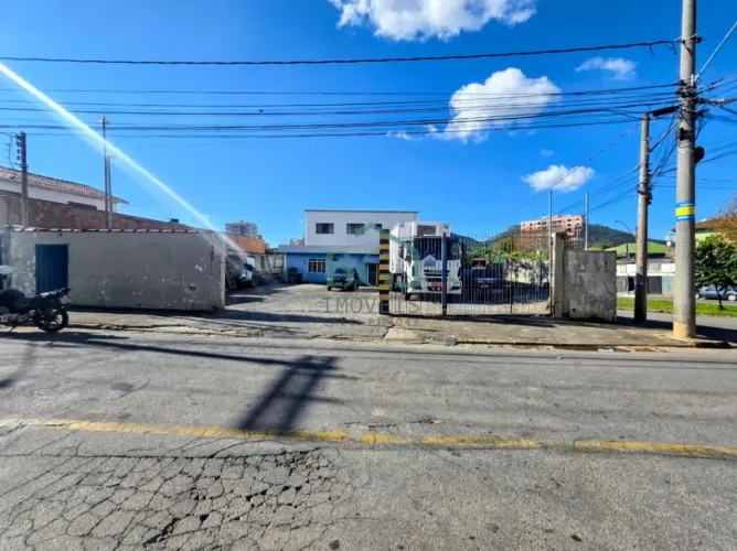 Excelente oportunidade de investimento á venda no bairro Jardim Country Club em Poços de C