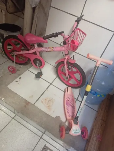 Vendo bicicleta e patinete por 400