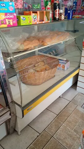 Balcão seco mede 1,75 em bom estado 