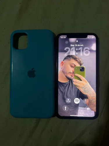Vendo ou troco IPhone 13 e iPhone 11 em 13 pro max pra cima