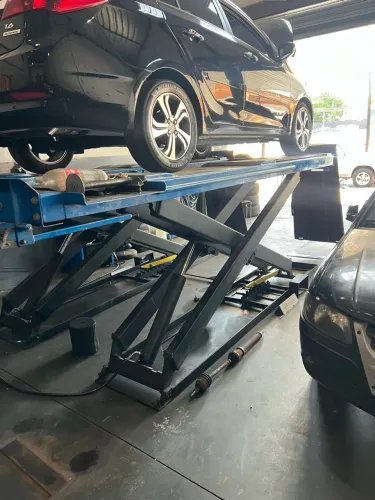 Rampa eletro-hidraulica 4 ton. Serve para alinhamento, troca de óleo e etc