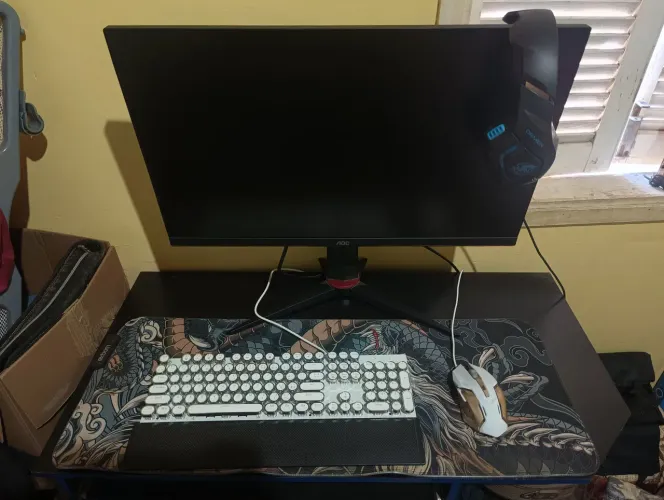 Setup Gamer Completo: Monitor AOC 27" 165Hz + Teclado Mecânico + Fone + Mouse Pad RGB
