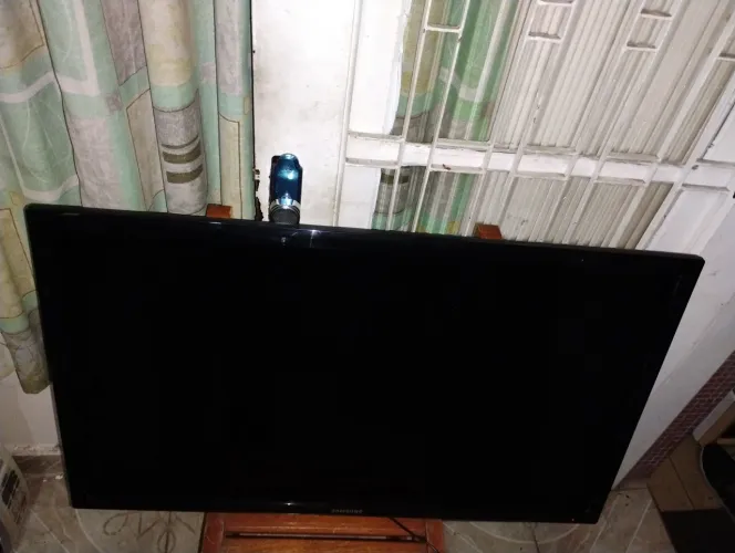 TV LED Samsung 40 polegadas Modelo UN40D5003BG parou de funcionar 