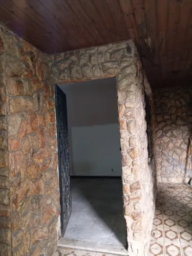 CASA COM ÁGUA E LUZ INCLUÍDOS - R$ 500 SOLTEIRO / R$ 600 CASAL