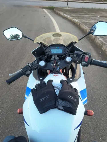 CBR 500. Vendo ou negocio em uma de maior cilindrada.