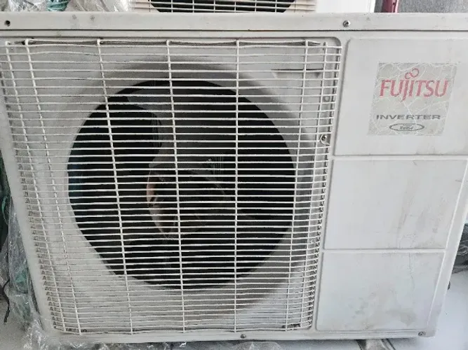 Ar-condicionado Fujitsu Inverter 23000 BTUs 220V Usado