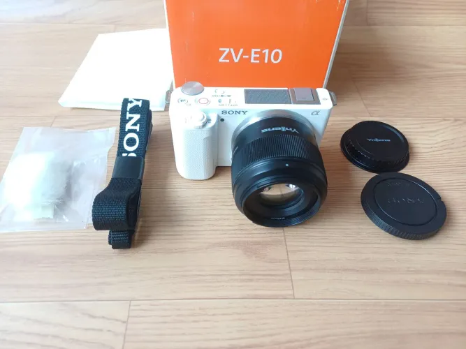 Câmera Sony ZVE 10