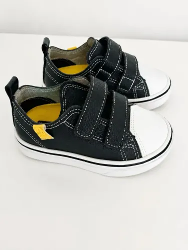 Tenis Klin tamanho 22