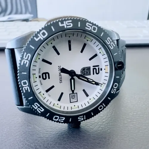 Relógio Luminox 39mm