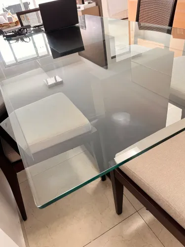 Tampo de vidro para mesa, medindo 2,00X1,10, espessura 10mm