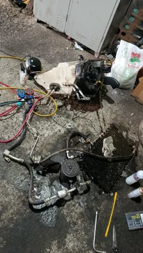 Vendo ar condicionado gol G2,G3 ou G4,tudo original sem nenhum vazamento