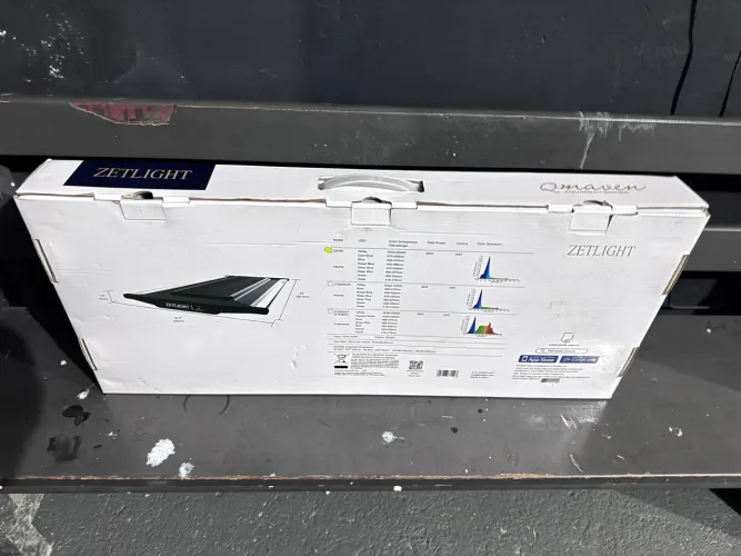 Luminária Zetlight zt-6500 pouco uso 