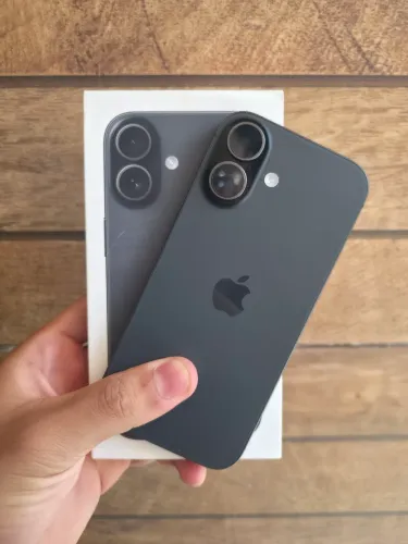 iPhone 17