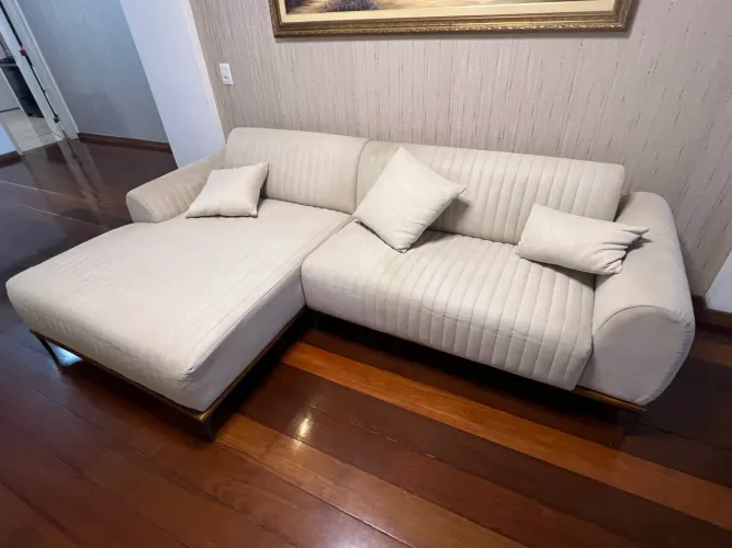 Sofá 4 lugares excelente