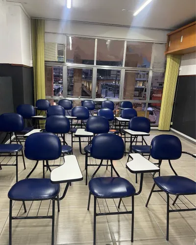 Venda de Cadeiras Escolares - Ótimo Estado!