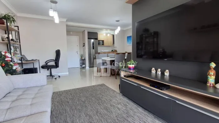Apartamento com 3 dormitórios à venda, 95 m² por R$ 780.000,00 - Cidade de Florianópolis -