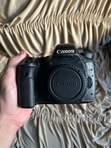 Canon EOS 6D 