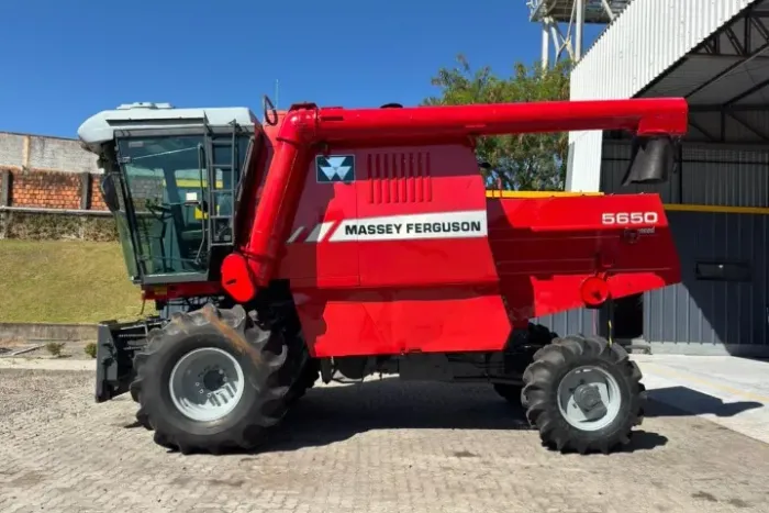 Colheitadeira Massey Ferguson 5650 Advanced