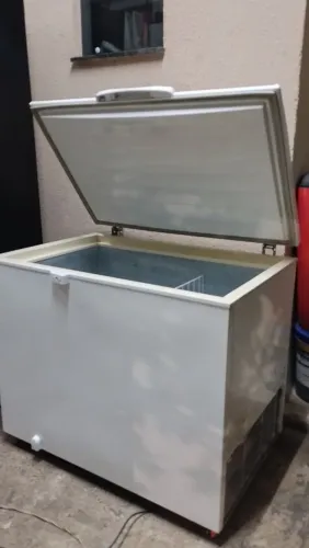 Freezer uma tampa