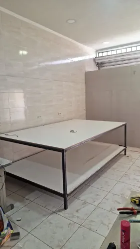 Mesa de corte industrial para confecção 