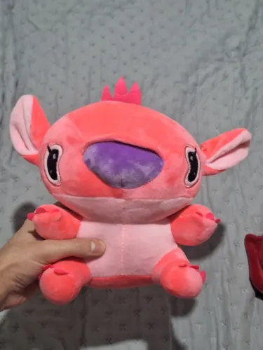 Pelúcia Stitch rosa