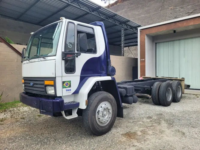 Ford Cargo 1617 Truck 6x2 Cummins Serie B