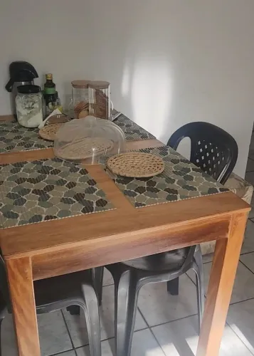 Vendo só a mesa - tamanho 1,20 x 70 - Bairro Ilhotas