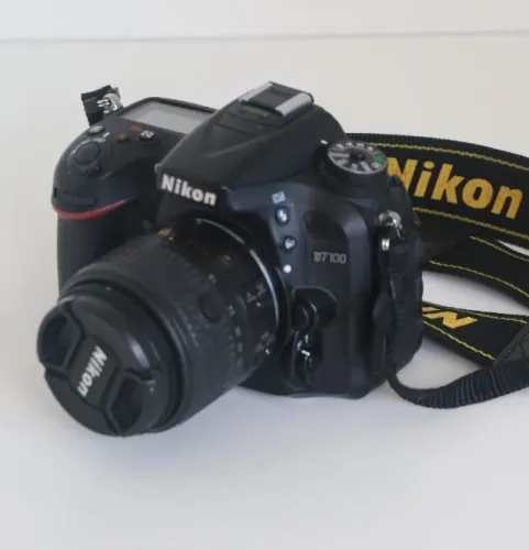 Máquina Fotográfica NIKON D7100