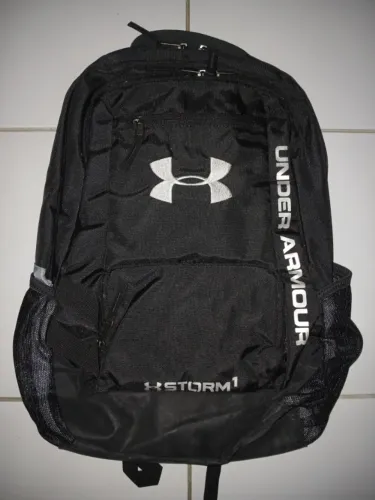 Mochila Under Armour Team Hustle Storm 1 Preta E Cinza