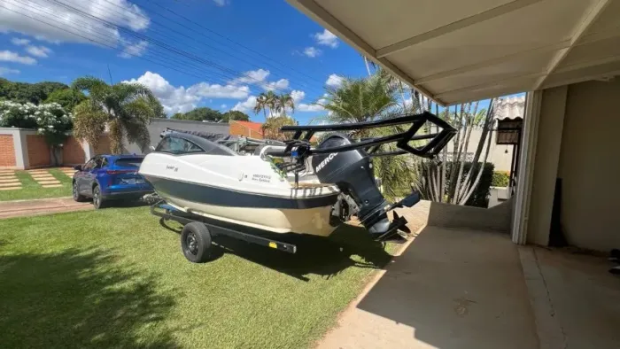 Lancha Focker 210 - 2019 - Mercury 115HP - 270 aproximadamente