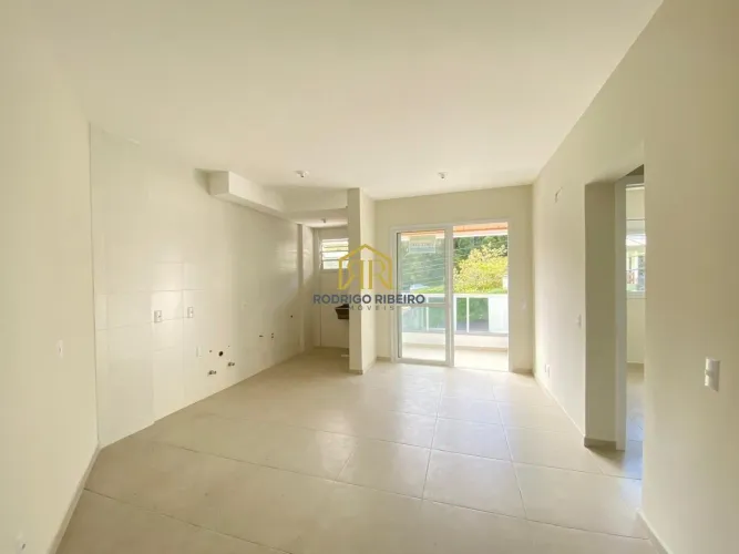 APTO NOVO COM 02 DORM SENDO 01 SUITE - ITACURUBI.