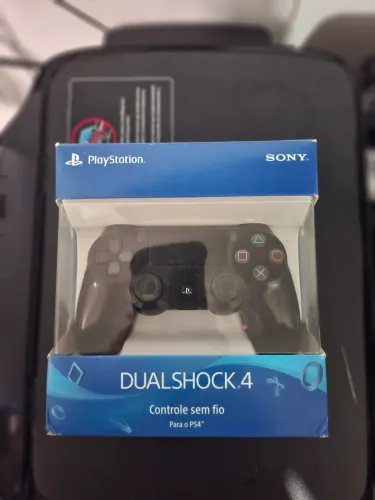 Controle ps4 Original + 2 jogos originais de ps4
