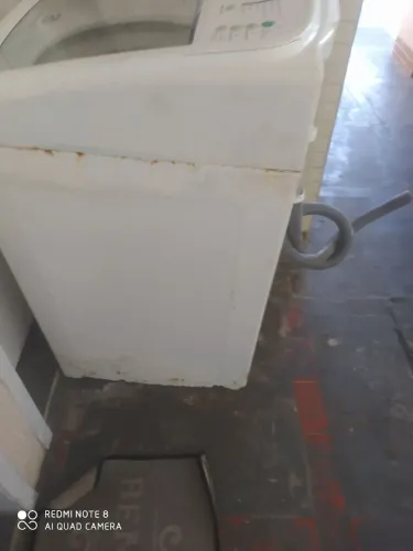 VENDO MÁQUINAS COM DEFEITO, OS GABINETES ESTÃO BOM.