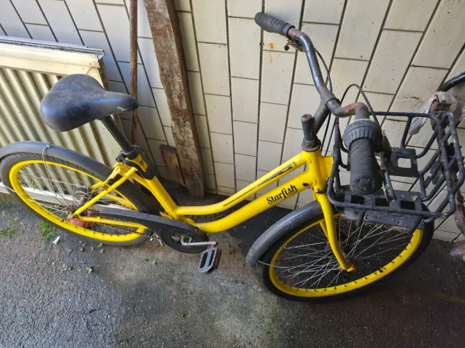 Bicicleta aro 26 amarela