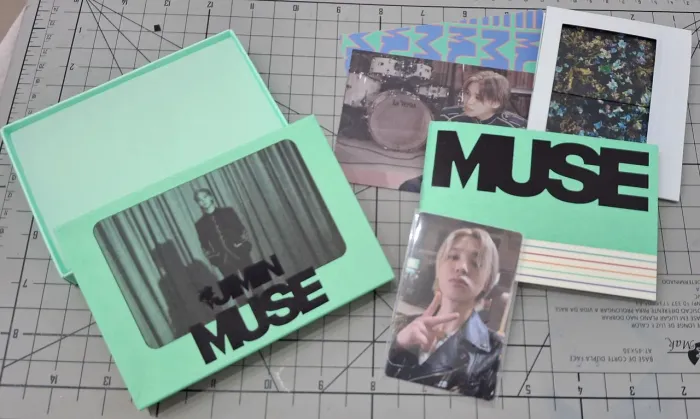 Álbum Muse versão weverse Jimin BTS