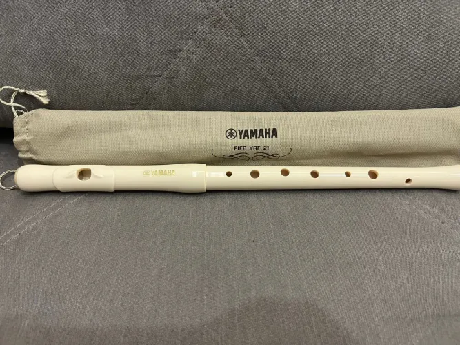 Flauta Transversal Fife Yamaha YRF-21