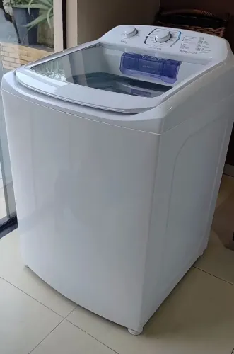 Máquina de lavar roupas Electrolux 16kg de uso particular