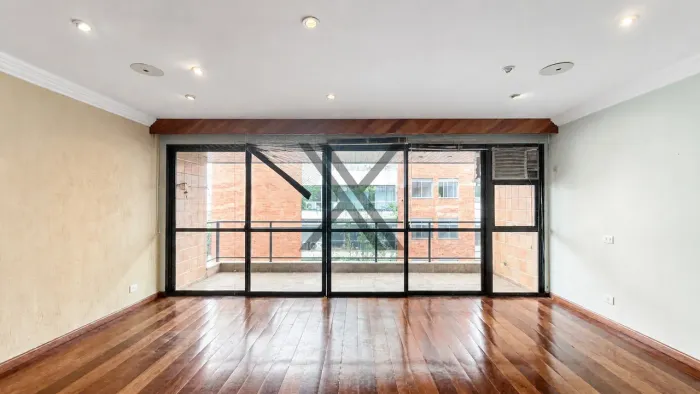 Apartamento em Ipanema com 4 quartos, 2 suítes e vista para o Cristo
