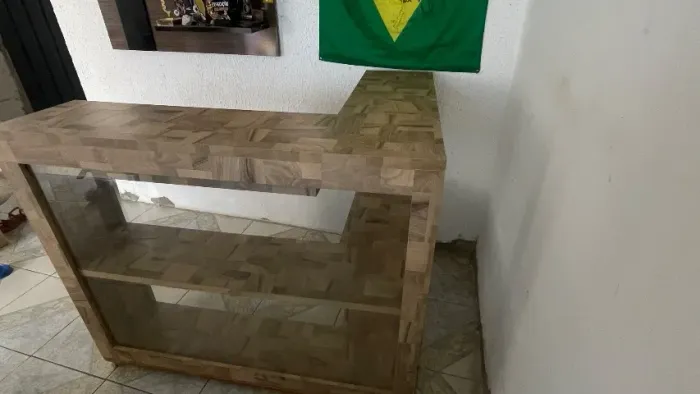 Balcão para distribuidora de bebidas ou comércio em geral.