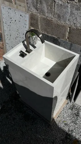 Lavatório esculpido em excelente porcelanato !