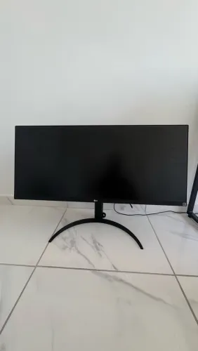 Monitor LG UltraWide - Tela Widescreen - Preto