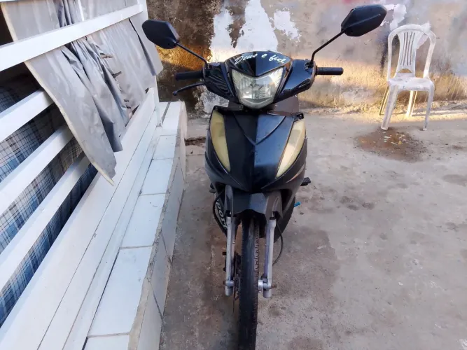 Moto boa para andar 