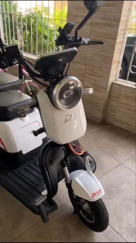 Triciclo elétrico
