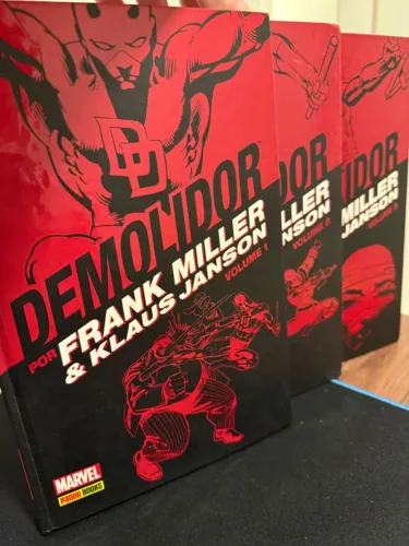 Demolidor por Frank Miller e Klaus Janson Coleção COMPLETA