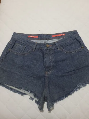 Short jeans