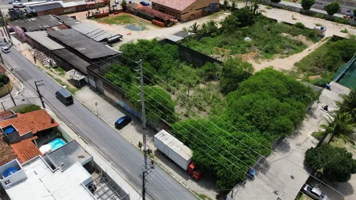 Área na Principal da Durval de Gois Monteiro - Maceió - AL