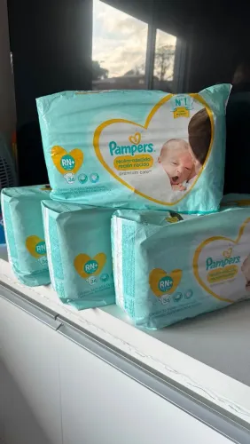 Fralda RN+ Pampers 